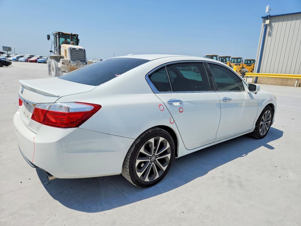 1HGCR2F80DA164619 2013 HONDA ACCORD photo no. 3