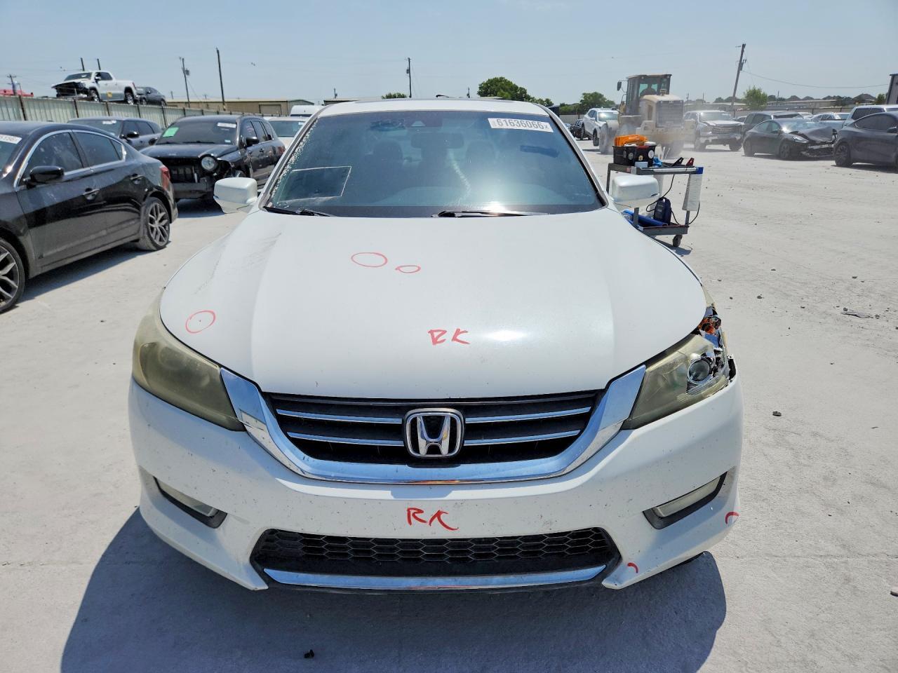 1HGCR2F80DA164619 2013 HONDA ACCORD photo no. 5