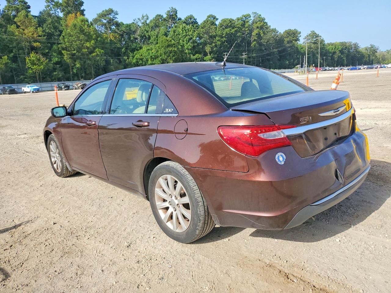 2013 CHRYSLER 200 TOURING — Фото 2 из 12