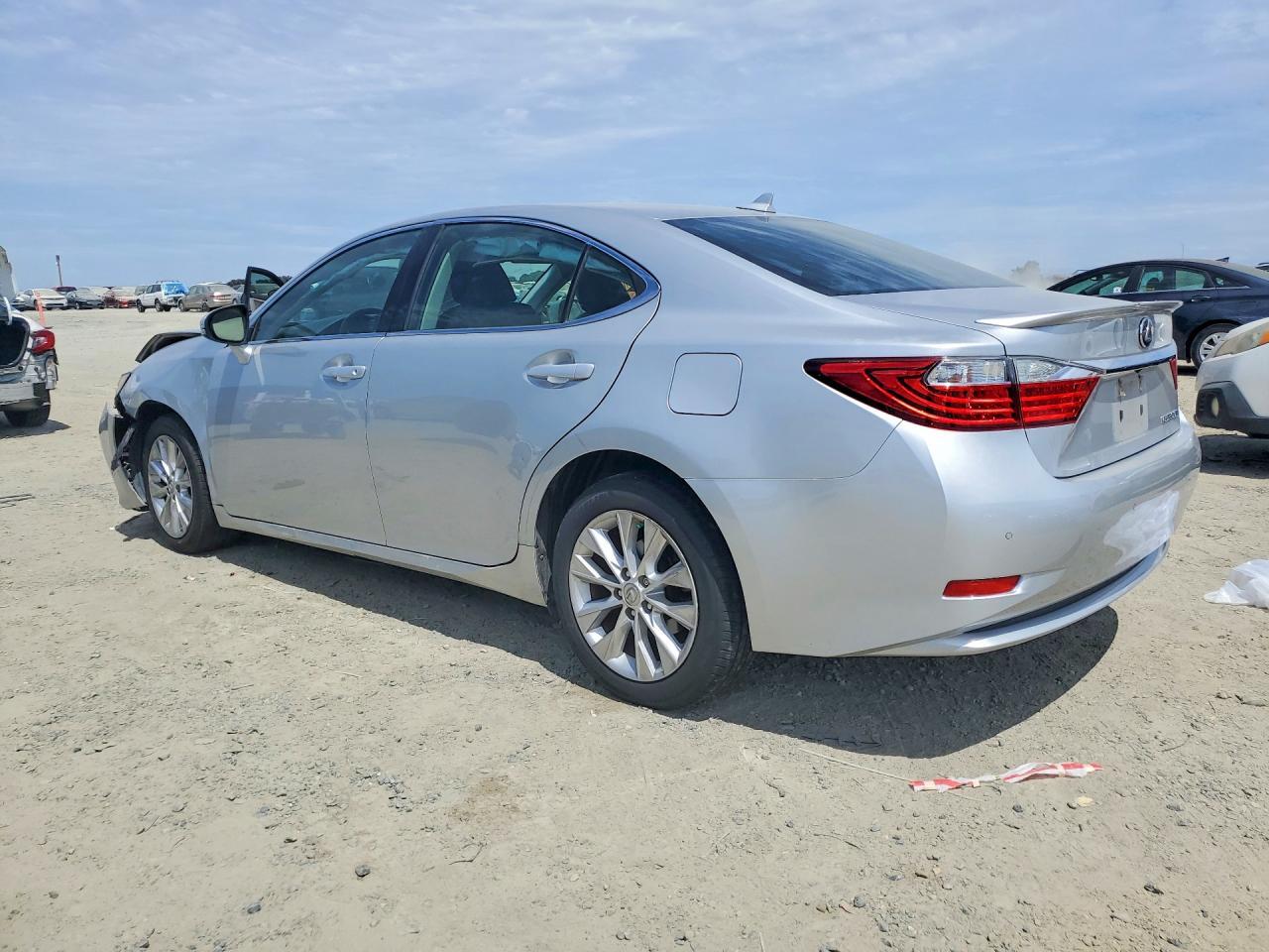 JTHBW1GG7D2038544 2013 LEXUS ES photo no. 2