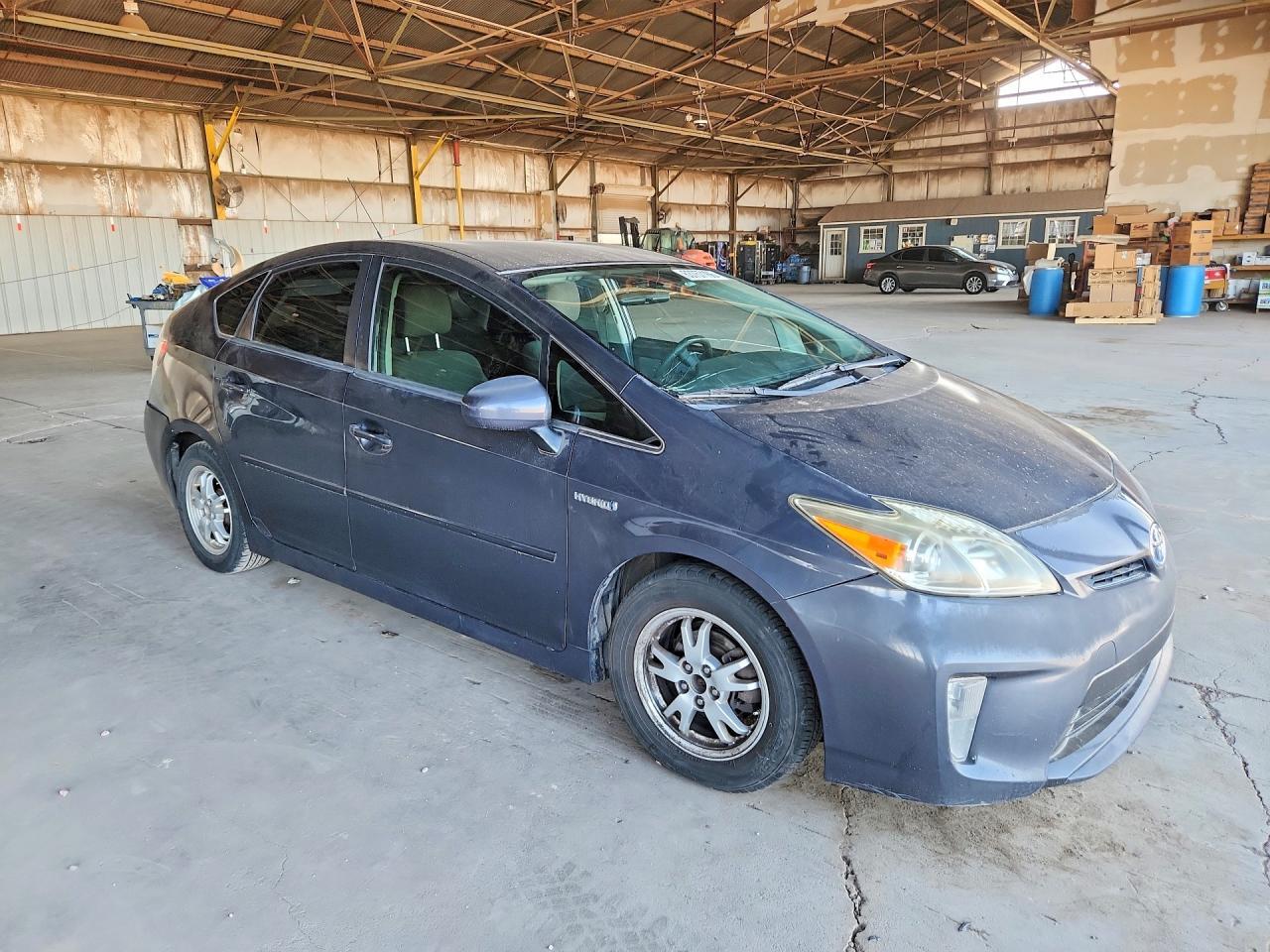 2013 TOYOTA PRIUS TWO — Фото 4 из 12
