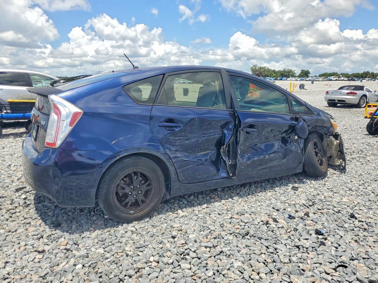 2012 TOYOTA PRIUS TWO — Фото 3 из 12