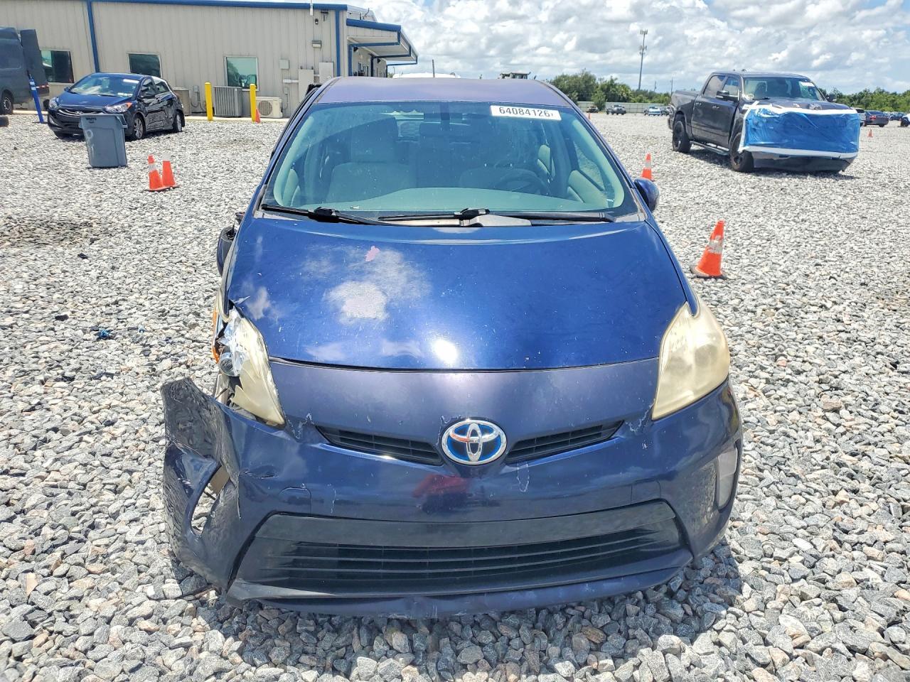 2012 TOYOTA PRIUS TWO — Фото 5 из 12