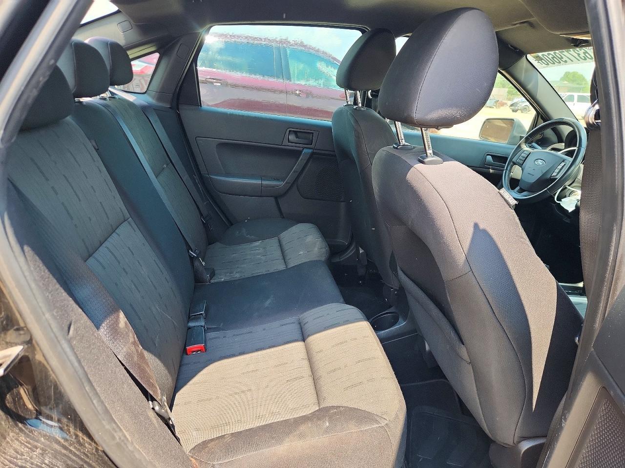 1FAHP3FN9BW105189 2011 FORD FOCUS photo no. 10