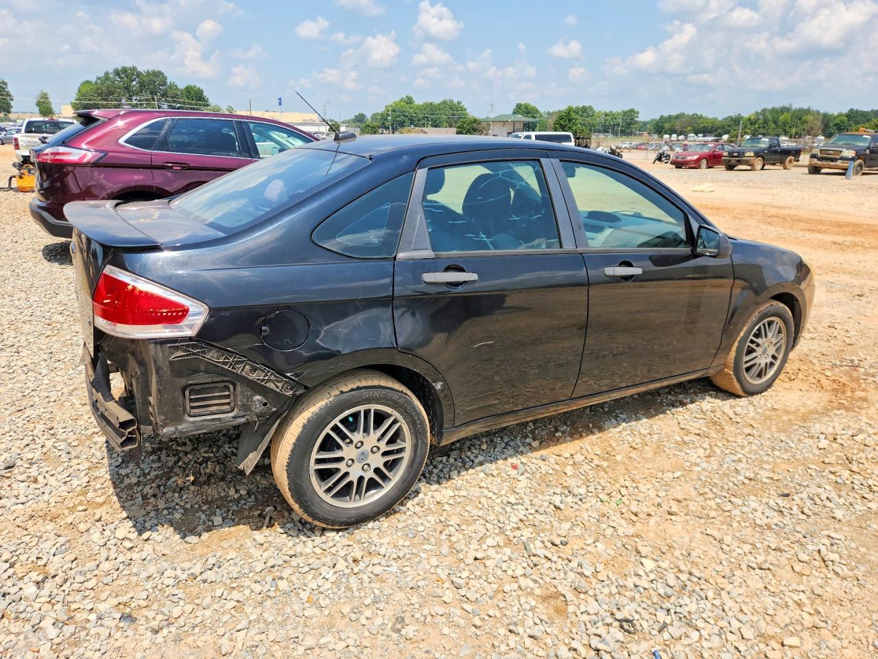 1FAHP3FN9BW105189 2011 FORD FOCUS photo no. 3