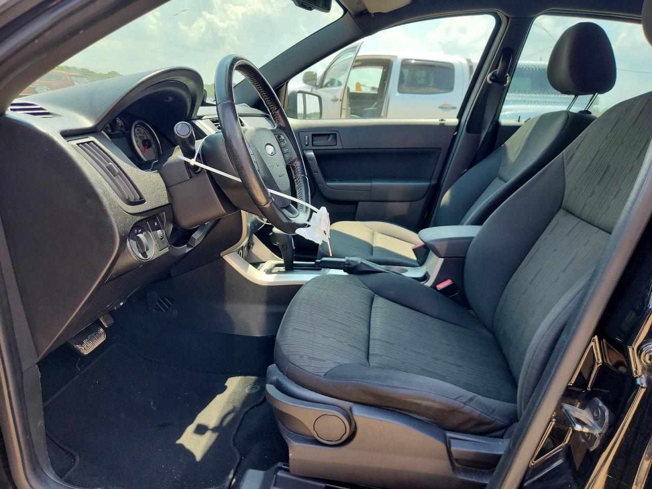 1FAHP3FN9BW105189 2011 FORD FOCUS photo no. 7