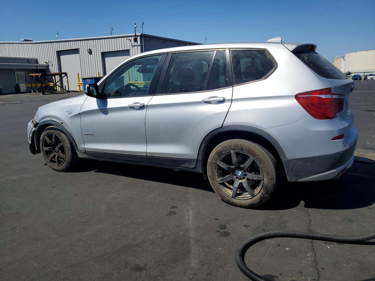 2011 BMW X3 XDRIVE28I — Фото 2 из 12