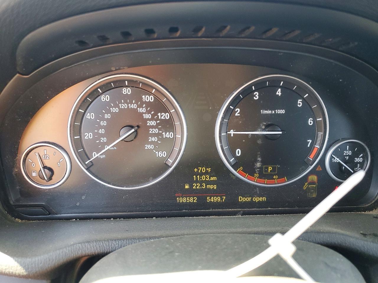 2011 BMW X3 XDRIVE28I — Фото 9 из 12