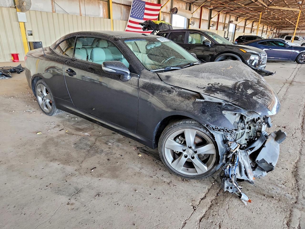2010 LEXUS IS 250C BASE — Фото 4 из 12