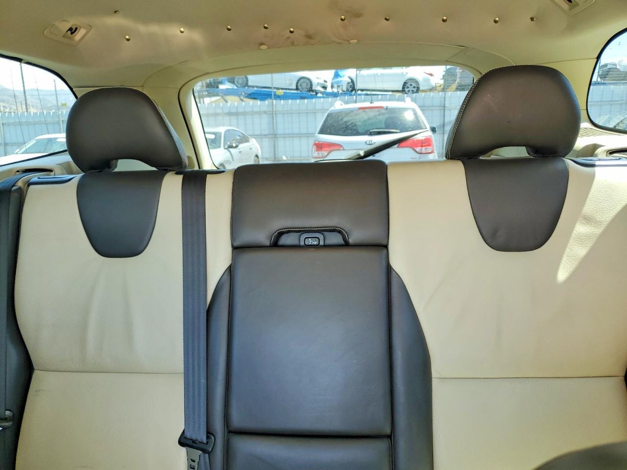 2010 VOLVO XC60 T6 — Фото 10 из 13