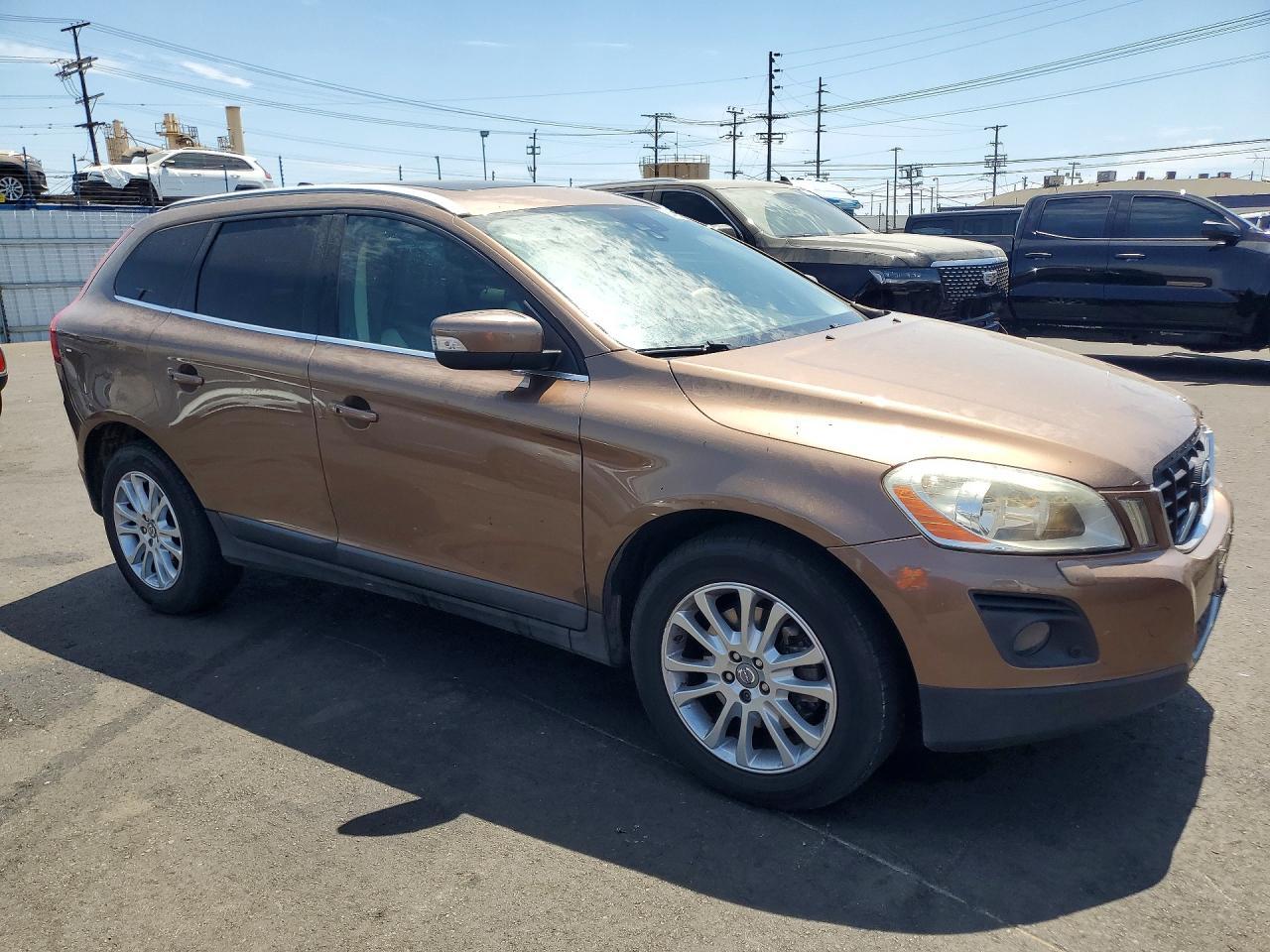 2010 VOLVO XC60 T6 — Фото 4 из 13