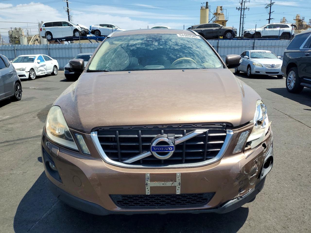 2010 VOLVO XC60 T6 — Фото 5 из 13