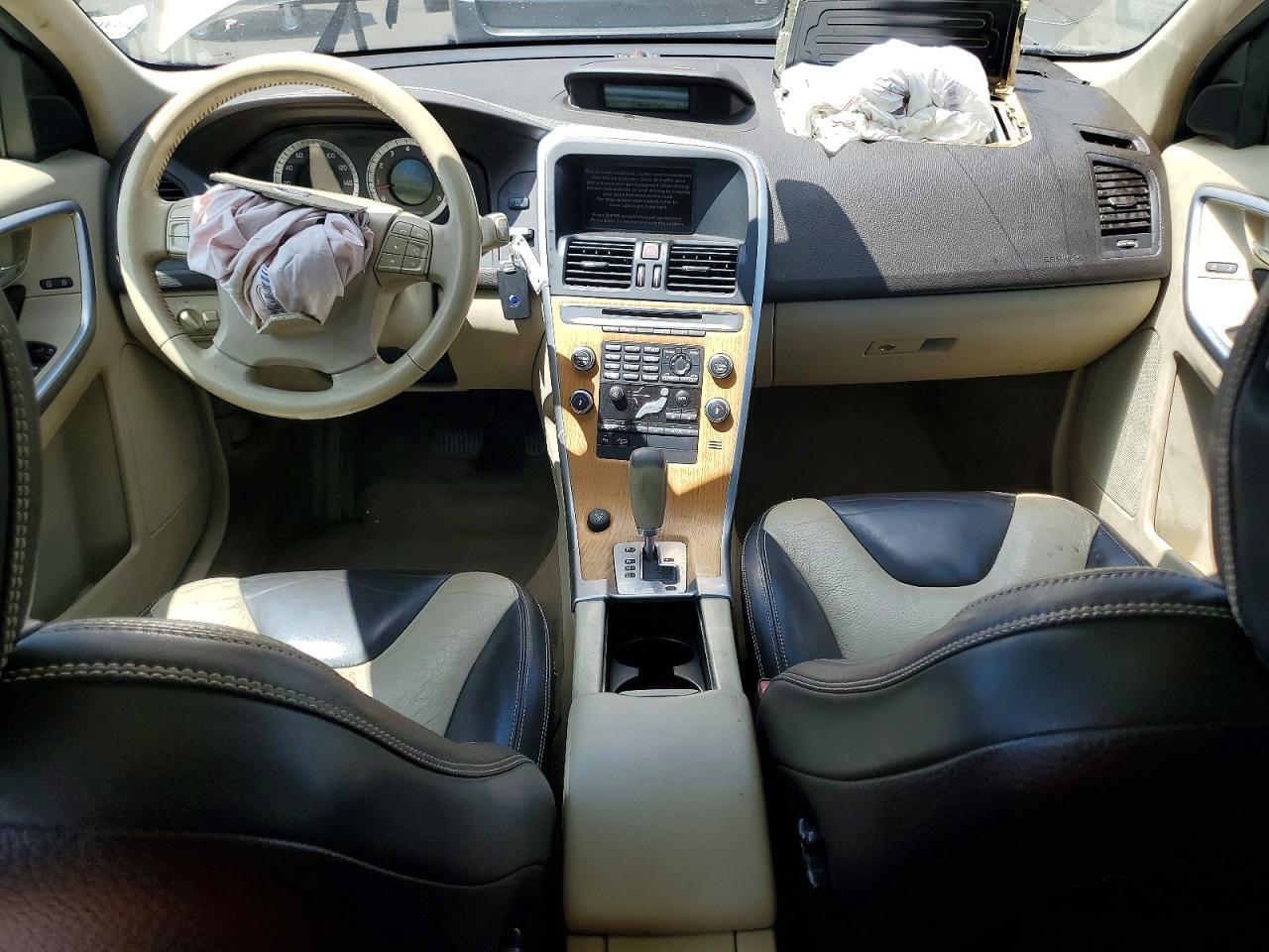 2010 VOLVO XC60 T6 — Фото 8 из 13