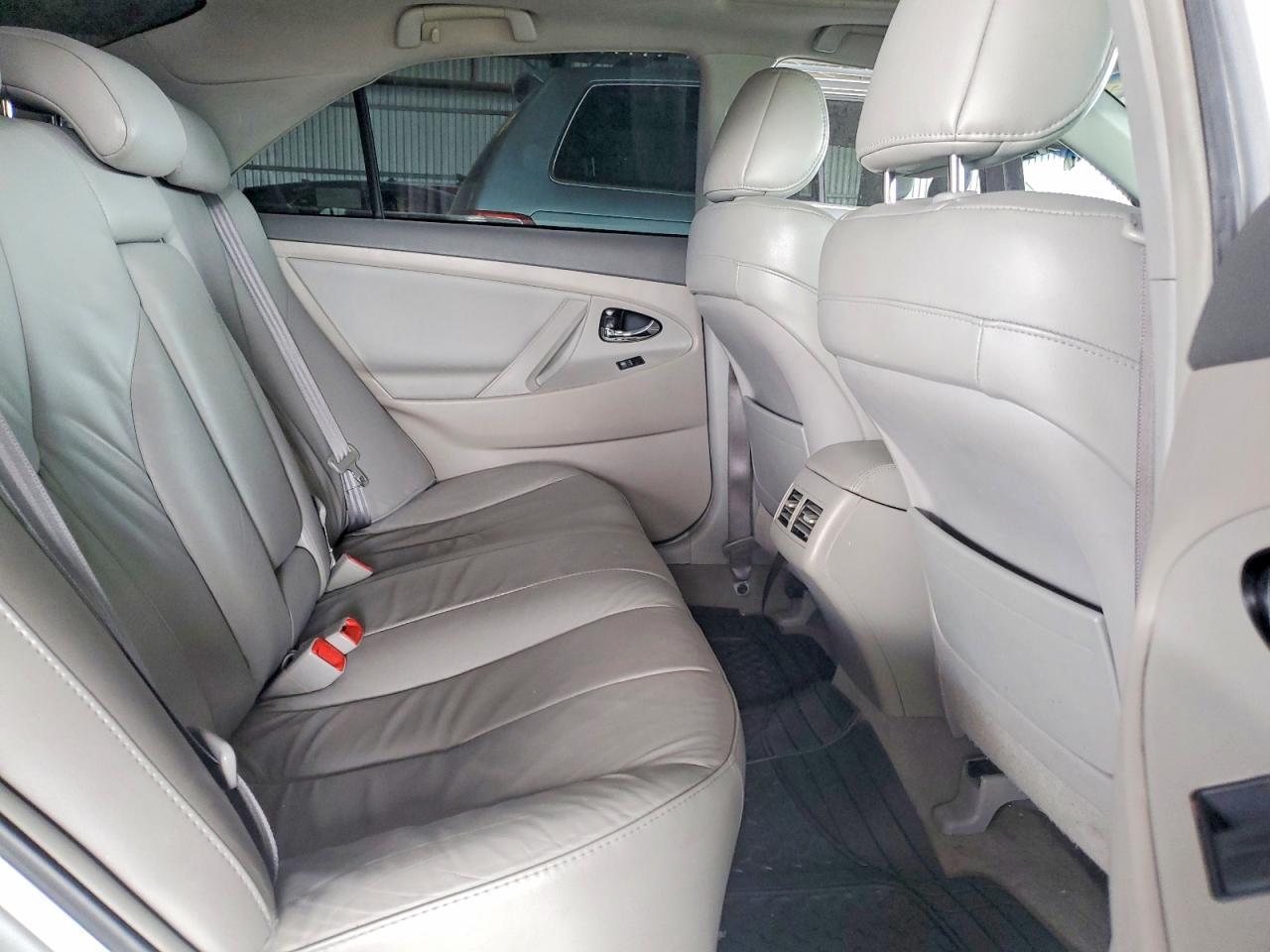 2009 TOYOTA CAMRY HYBRID — Фото 10 из 12