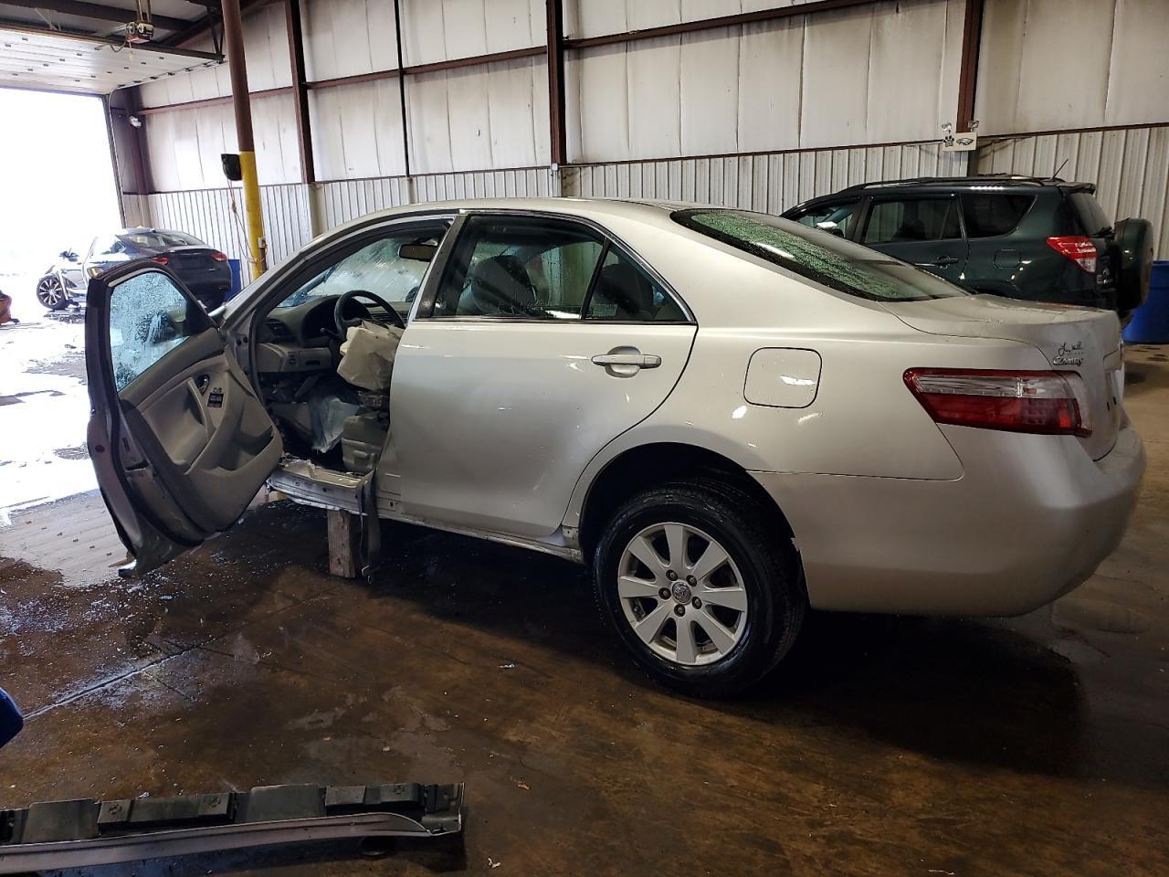 2008 TOYOTA CAMRY HYBRID — Фото 2 из 12