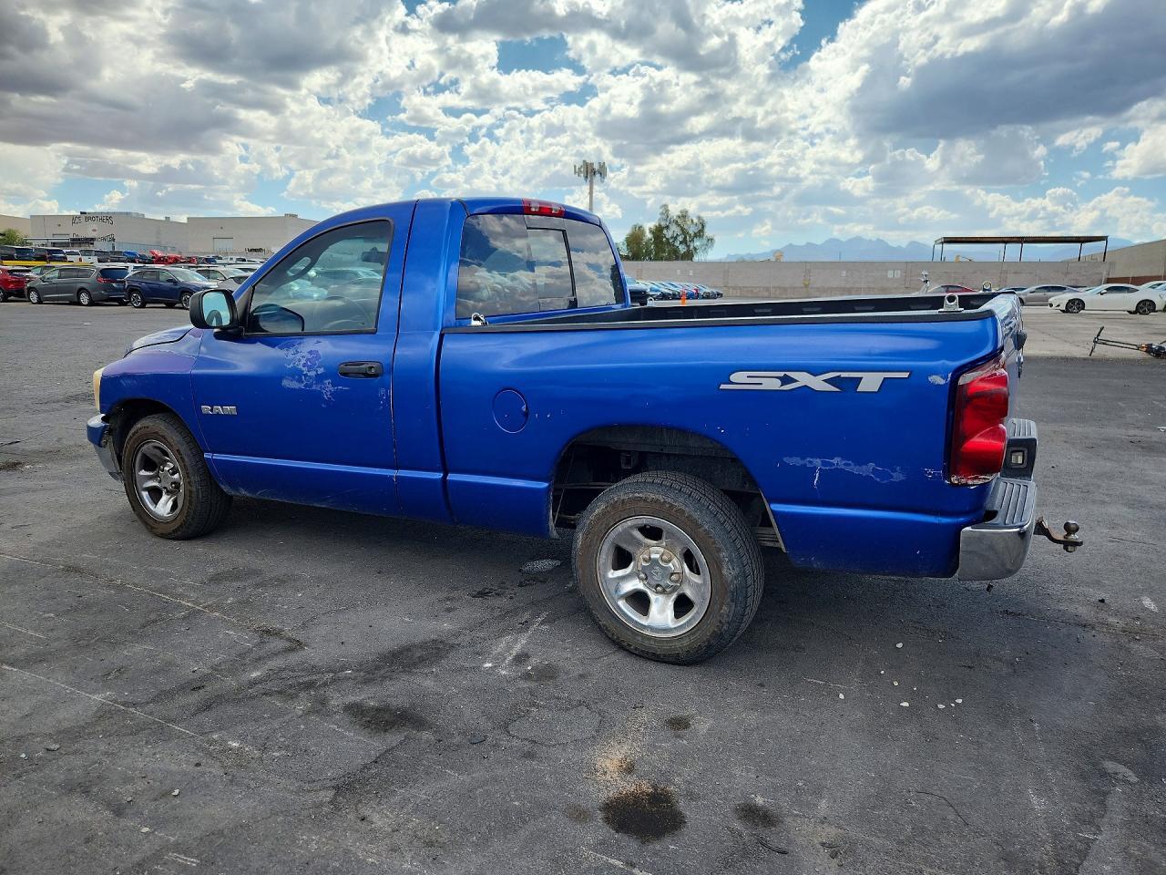 2008 DODGE RAM 1500 ST — Фото 2 из 12