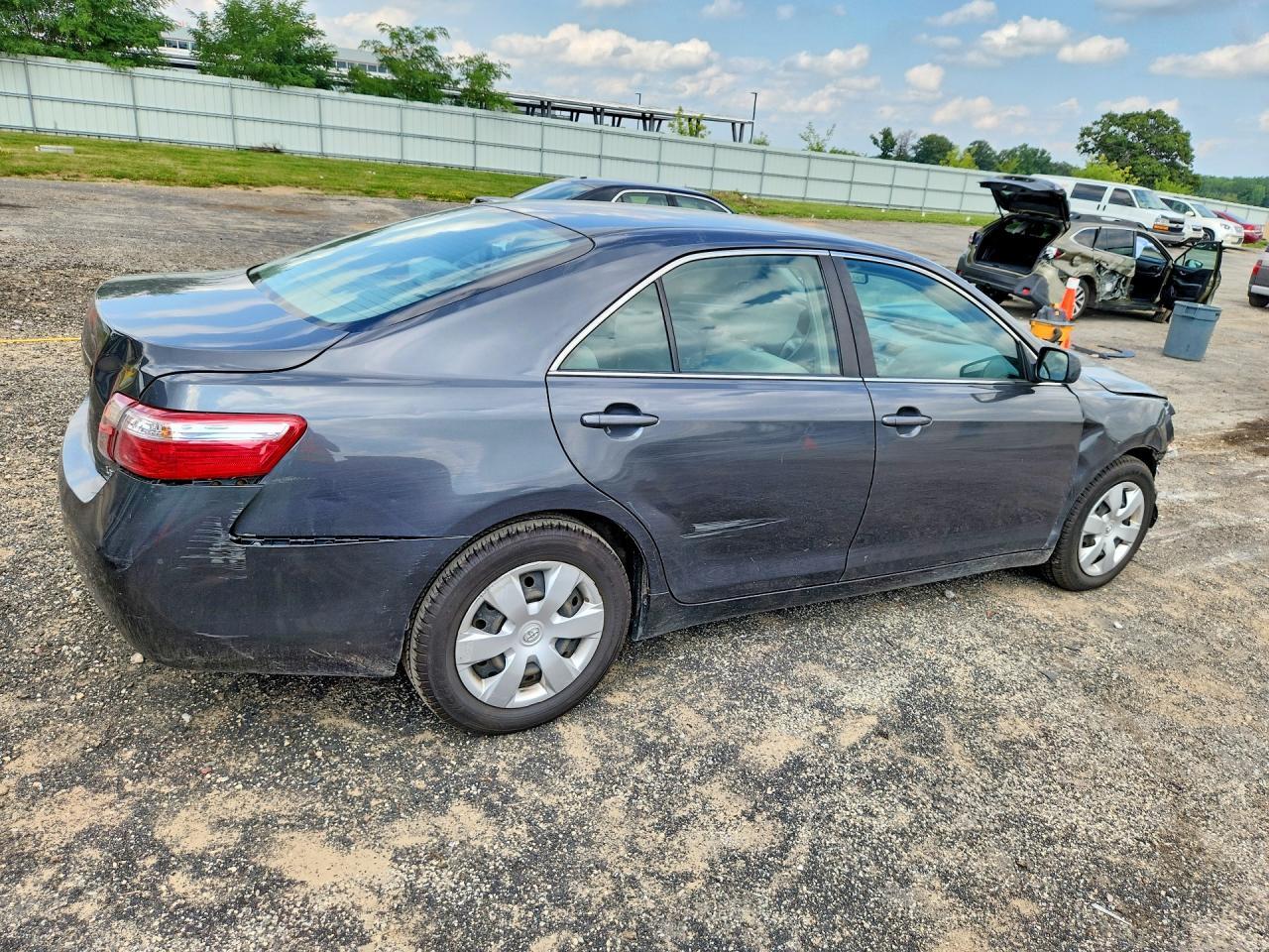 2007 TOYOTA CAMRY LE — Фото 3 из 13