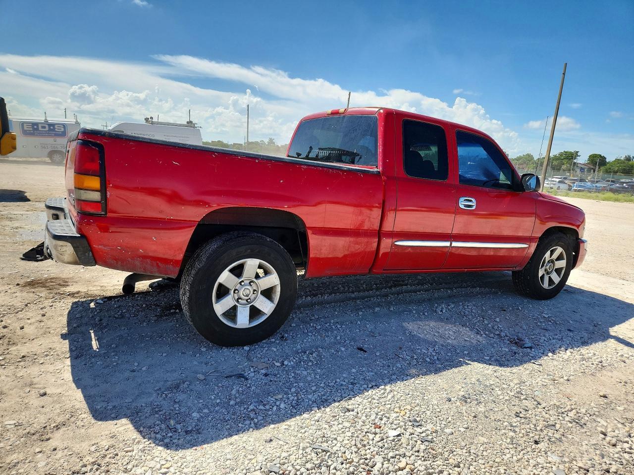 2006 GMC NEW SIERRA C1500 — Фото 3 из 13