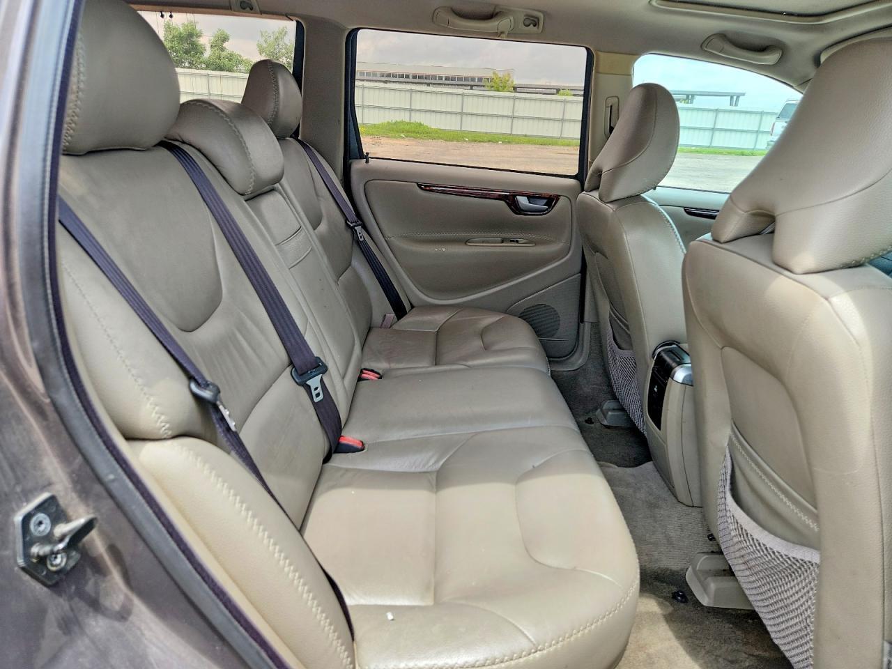 2005 VOLVO XC70 — Фото 10 из 12