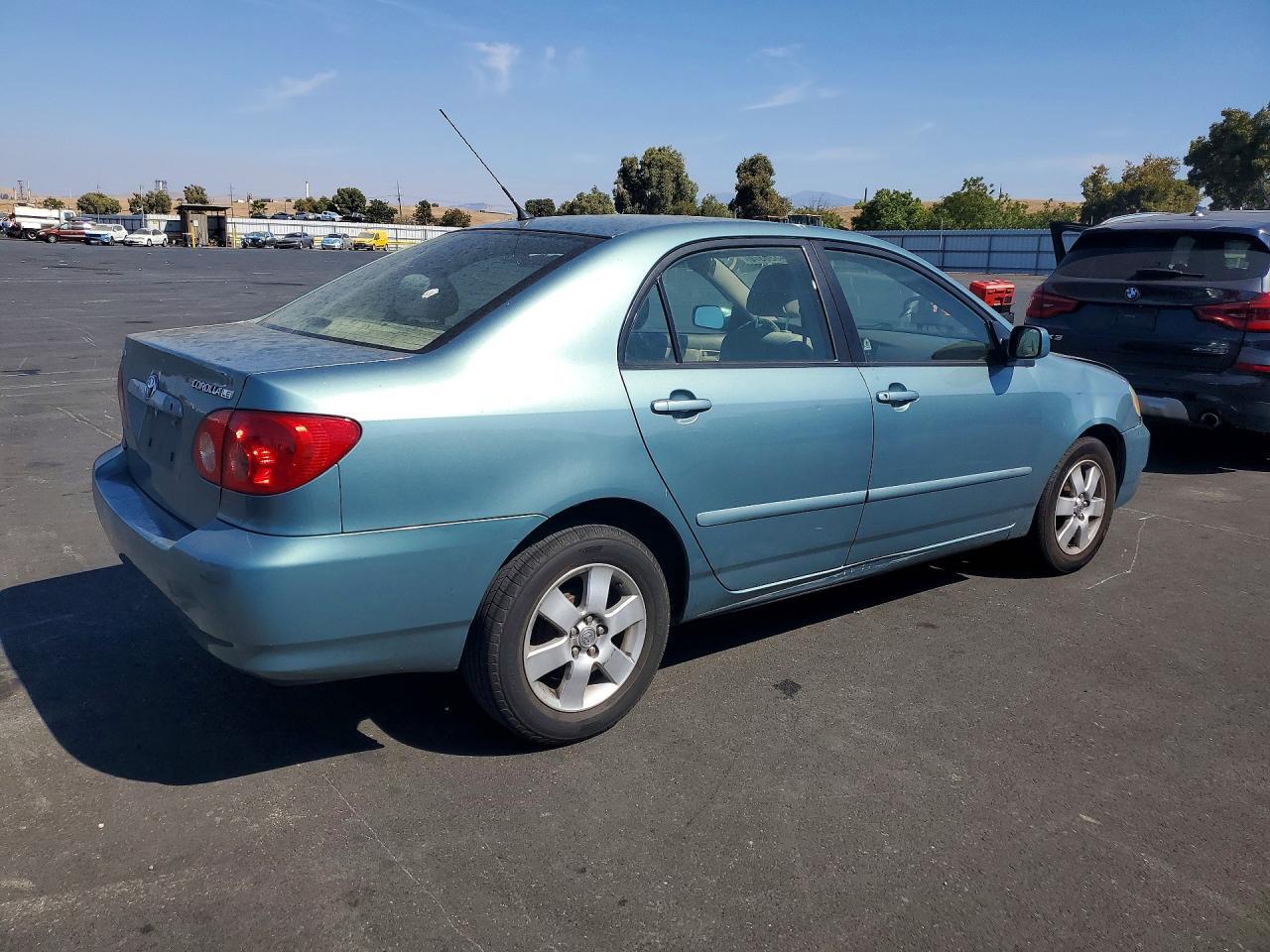 2005 TOYOTA COROLLA LE — Фото 3 из 12