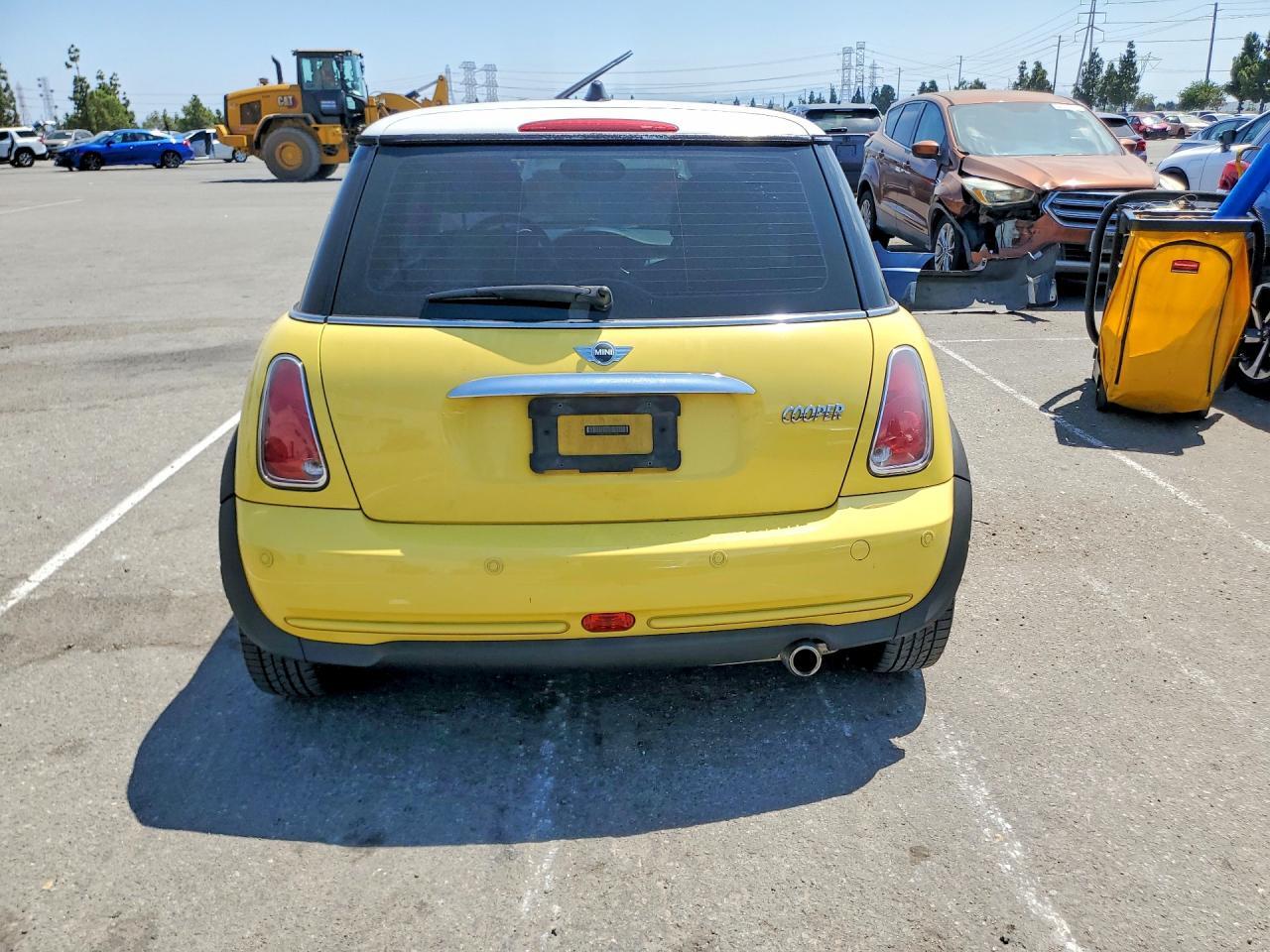 2005 MINI COOPER — Фото 6 из 12