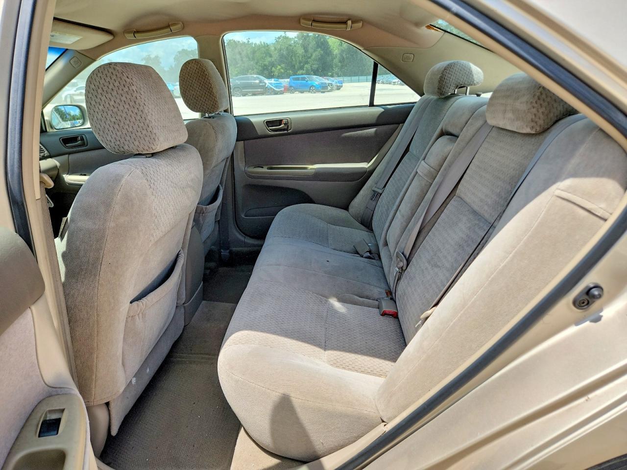 2004 TOYOTA CAMRY LE V6 — Фото 10 из 13