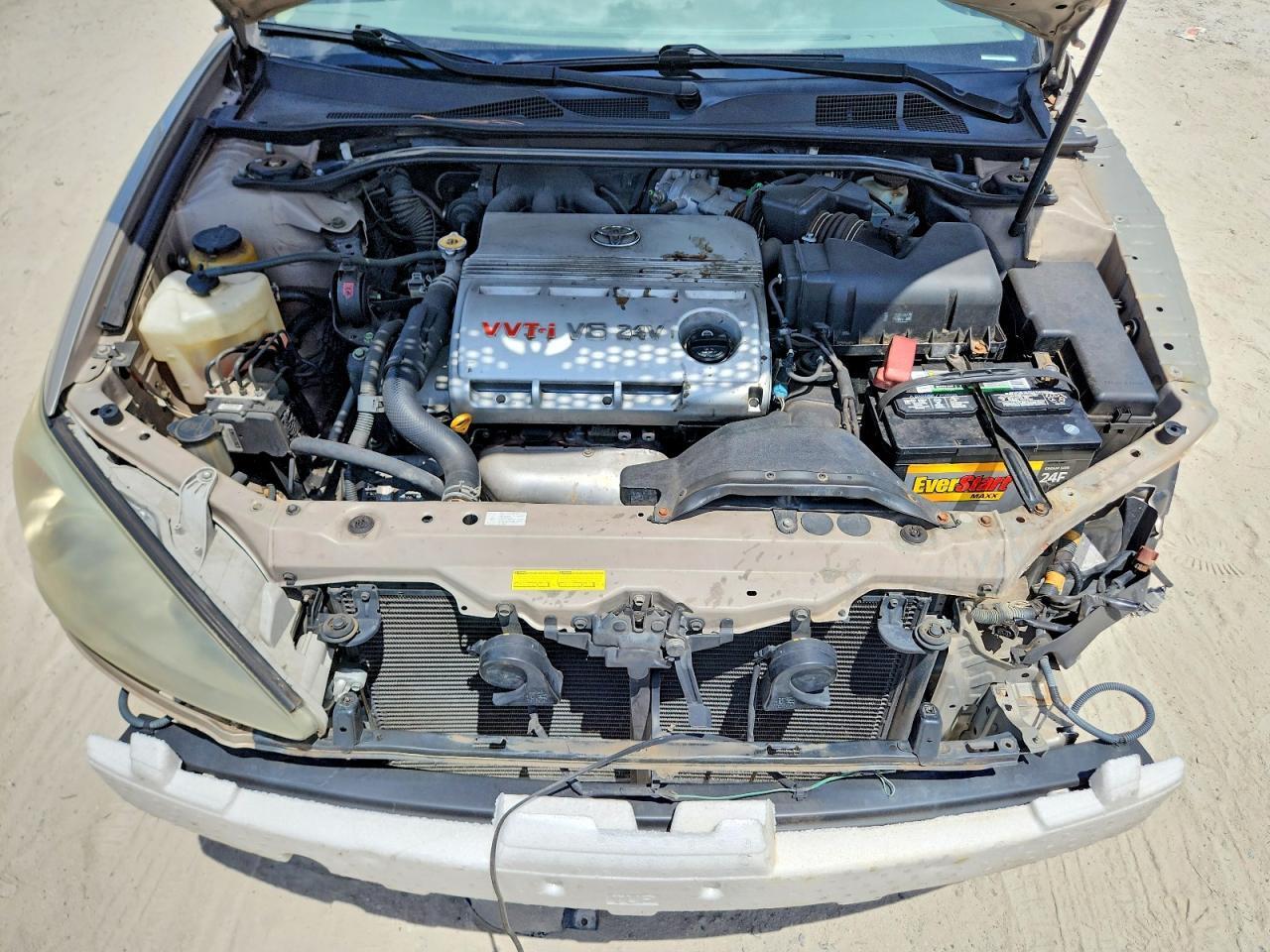 2004 TOYOTA CAMRY LE V6 — Фото 11 из 13