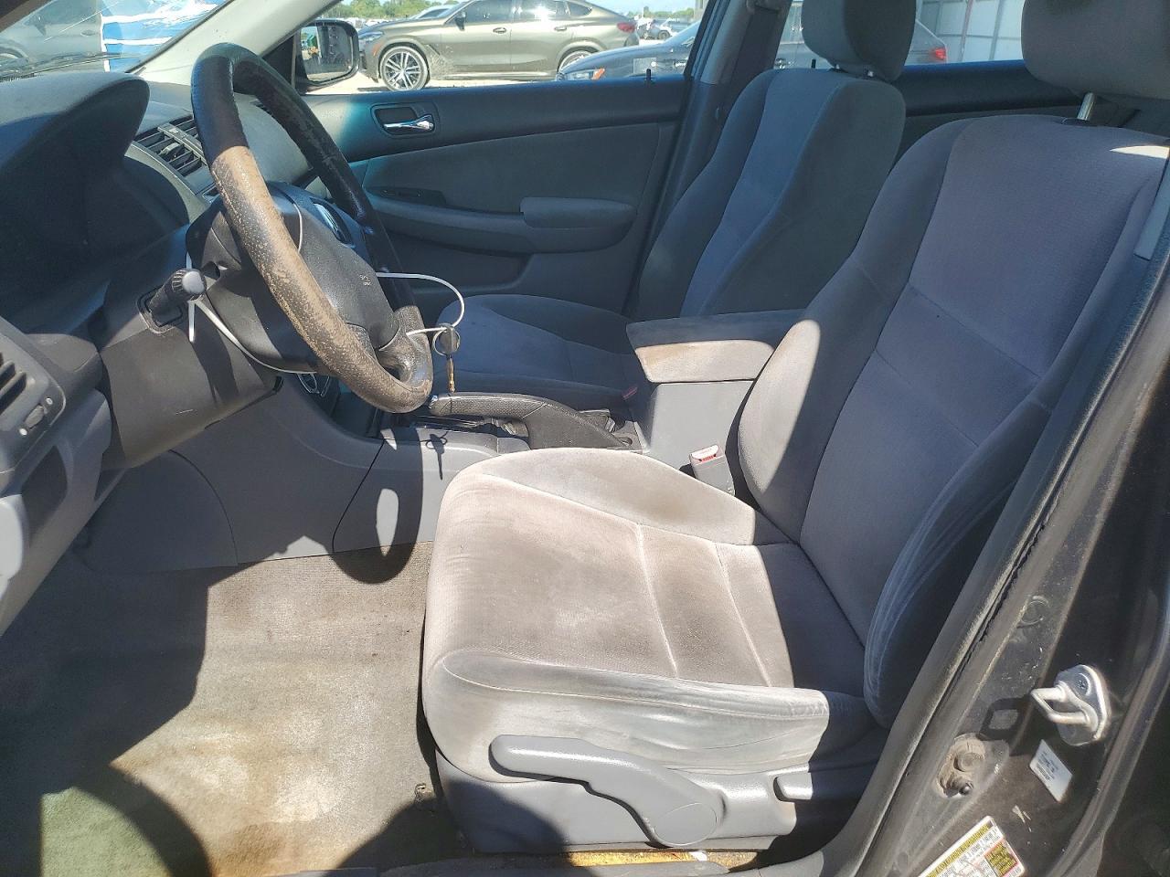 2004 HONDA ACCORD LX — Фото 7 из 12