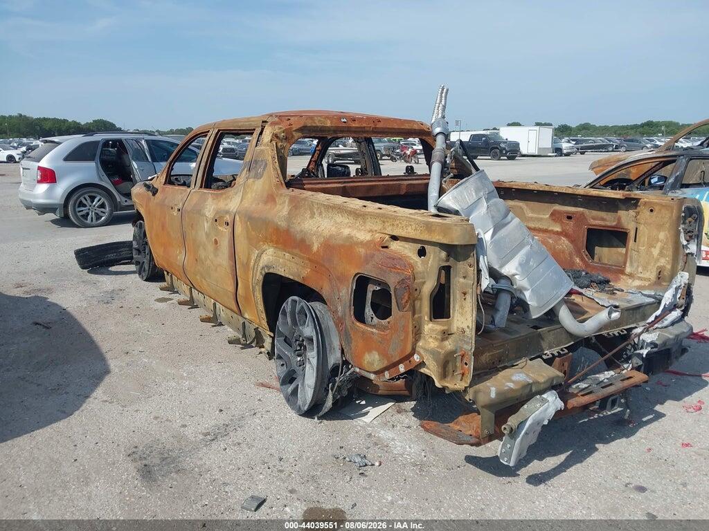 1GC40ZEL2RU302176 2024 CHEVROLET SILVERADO EV photo no. 3