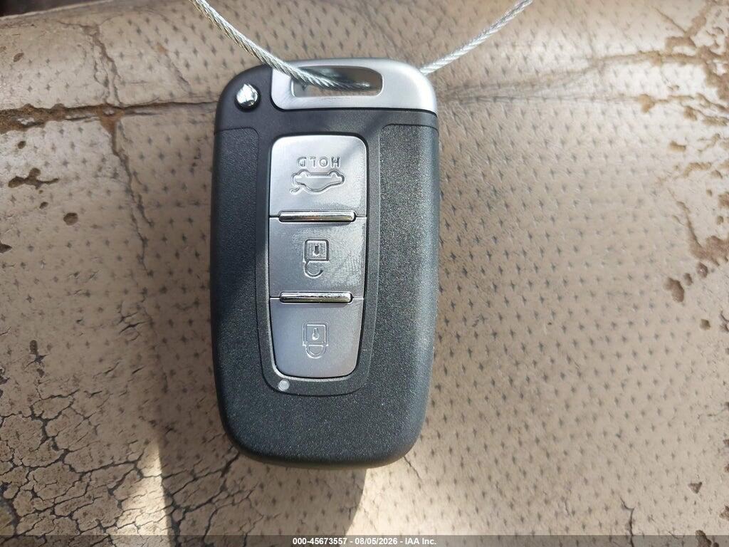 5NPEC4ACXCH373373 2012 HYUNDAI SONATA photo no. 11