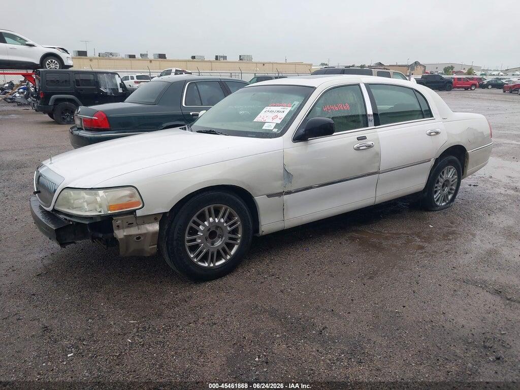 1LNHM83V76Y643934 2006 LINCOLN TOWN CAR photo no. 2