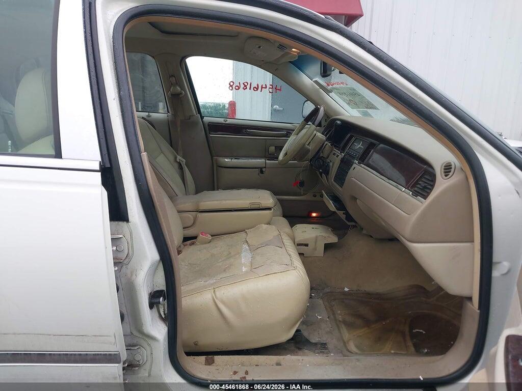 1LNHM83V76Y643934 2006 LINCOLN TOWN CAR photo no. 5