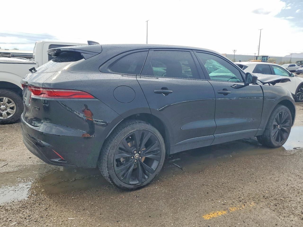 2026 JAGUAR F-PACE R-DYNAMIC S — Фото 3 из 13
