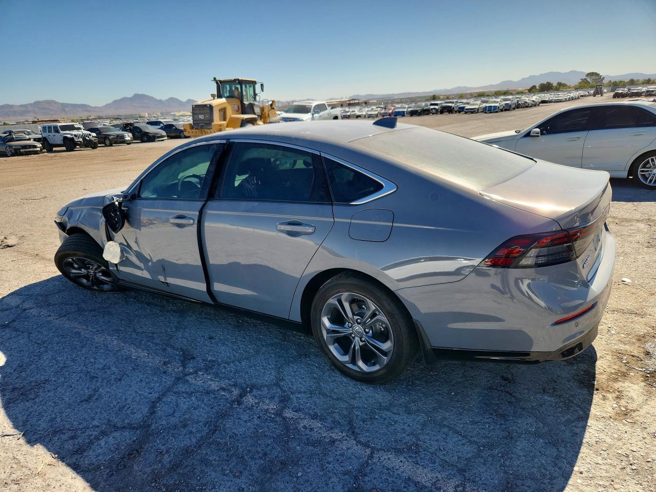 2025 HONDA ACCORD HYBRID EXL — Фото 2 из 12