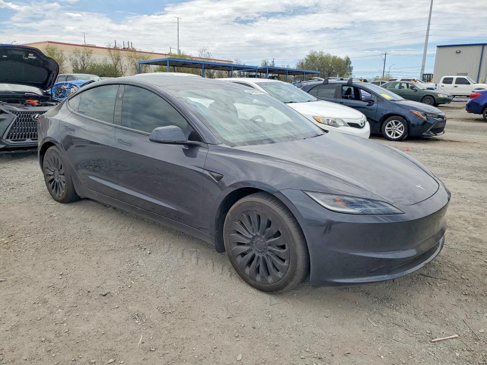 2024 TESLA MODEL 3 — Фото 4 из 13