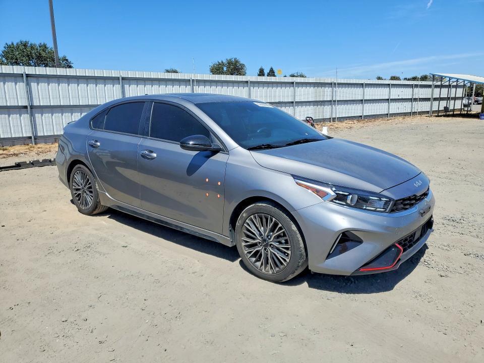 2024 KIA FORTE GT LINE — Фото 4 из 13