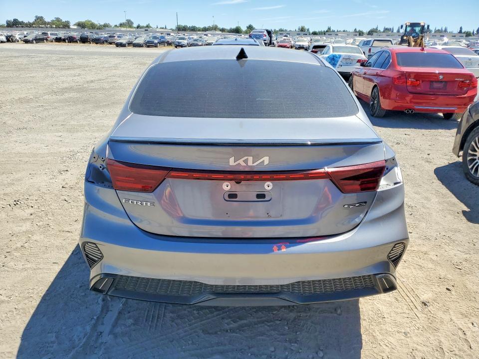 2024 KIA FORTE GT LINE — Фото 6 из 13