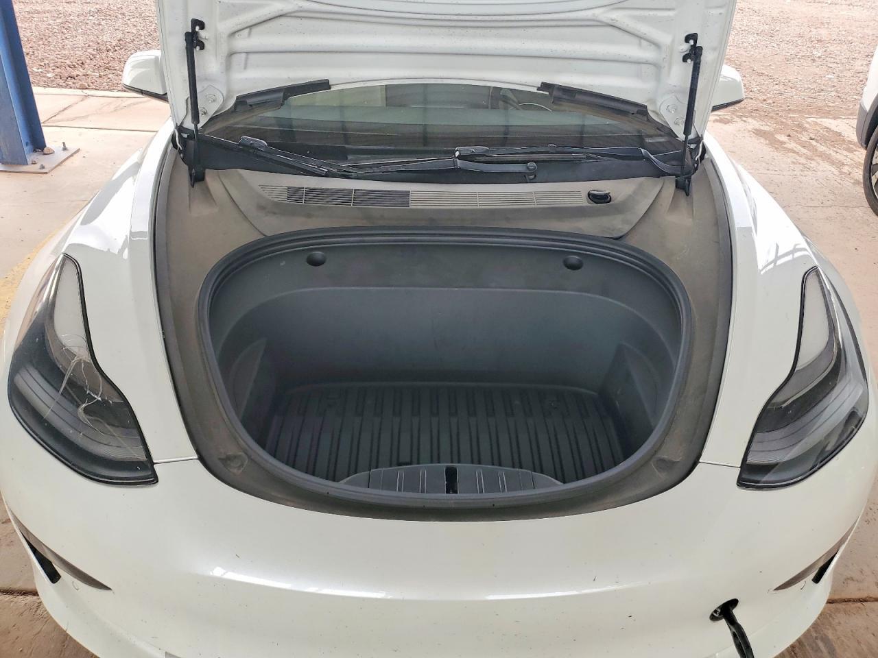 2021 TESLA MODEL 3 — Фото 11 из 12