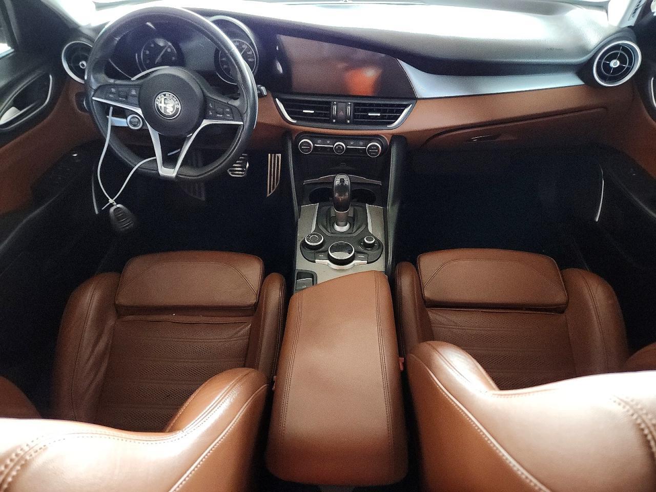 2018 ALFA ROMEO GIULIA TI — Фото 8 из 13