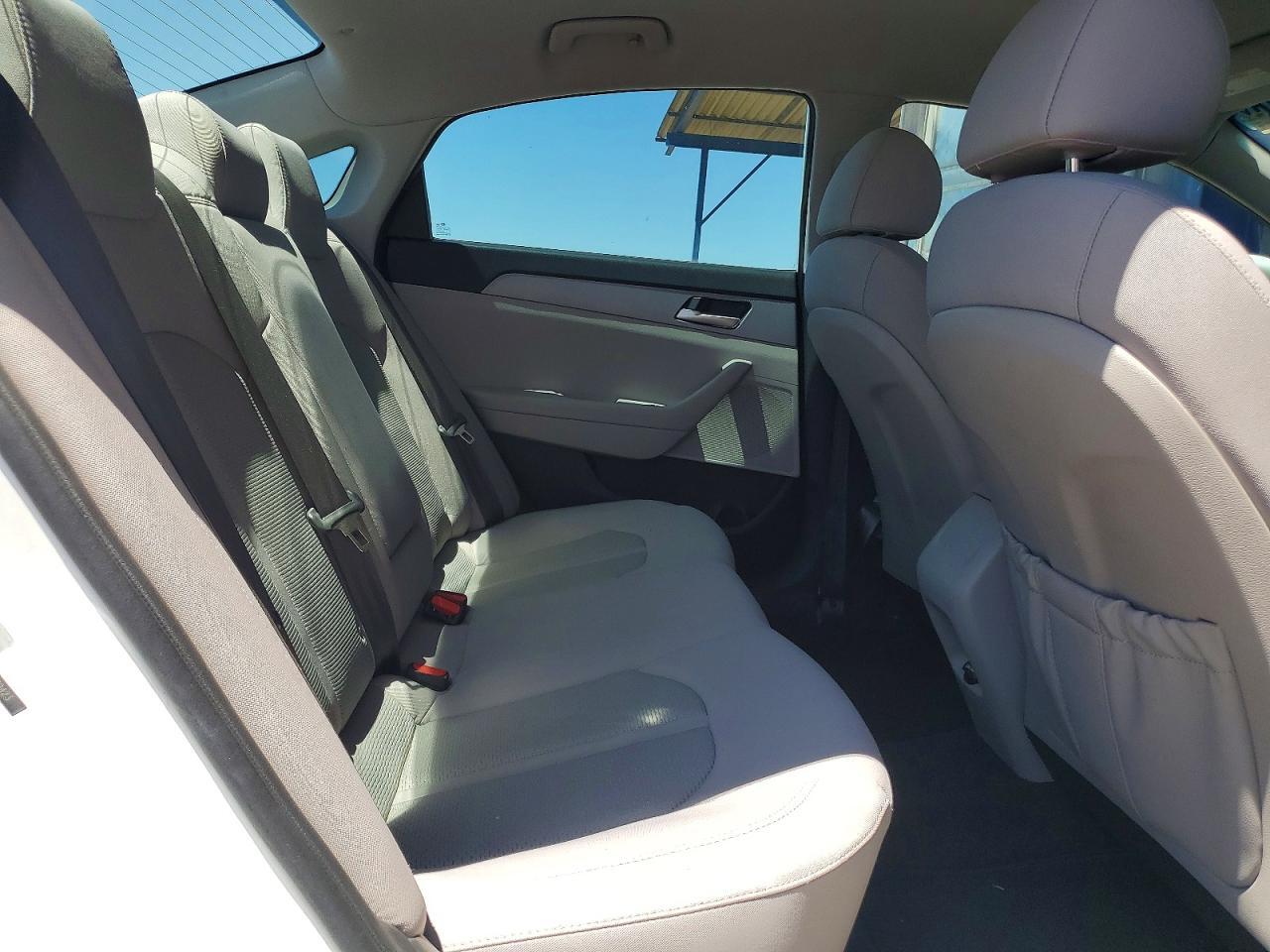 2018 HYUNDAI SONATA SE — Фото 10 из 12