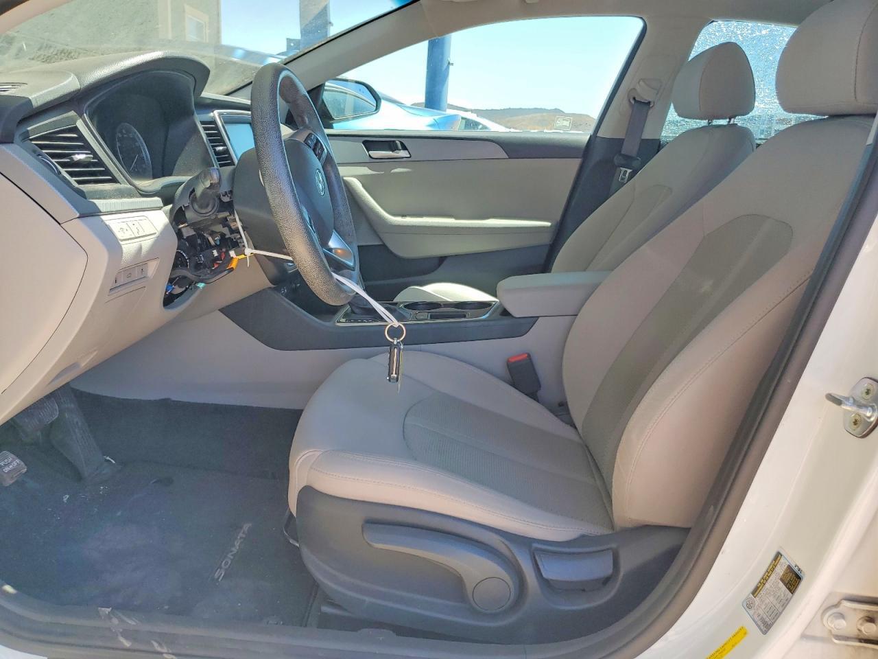 2018 HYUNDAI SONATA SE — Фото 7 из 12