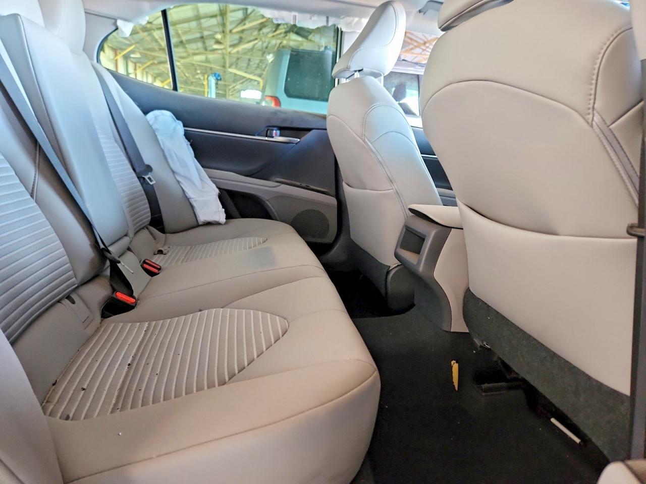 2018 TOYOTA CAMRY SE — Фото 10 из 12