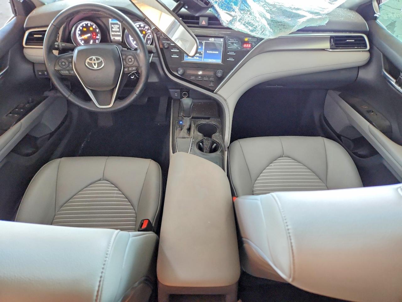 2018 TOYOTA CAMRY SE — Фото 8 из 12