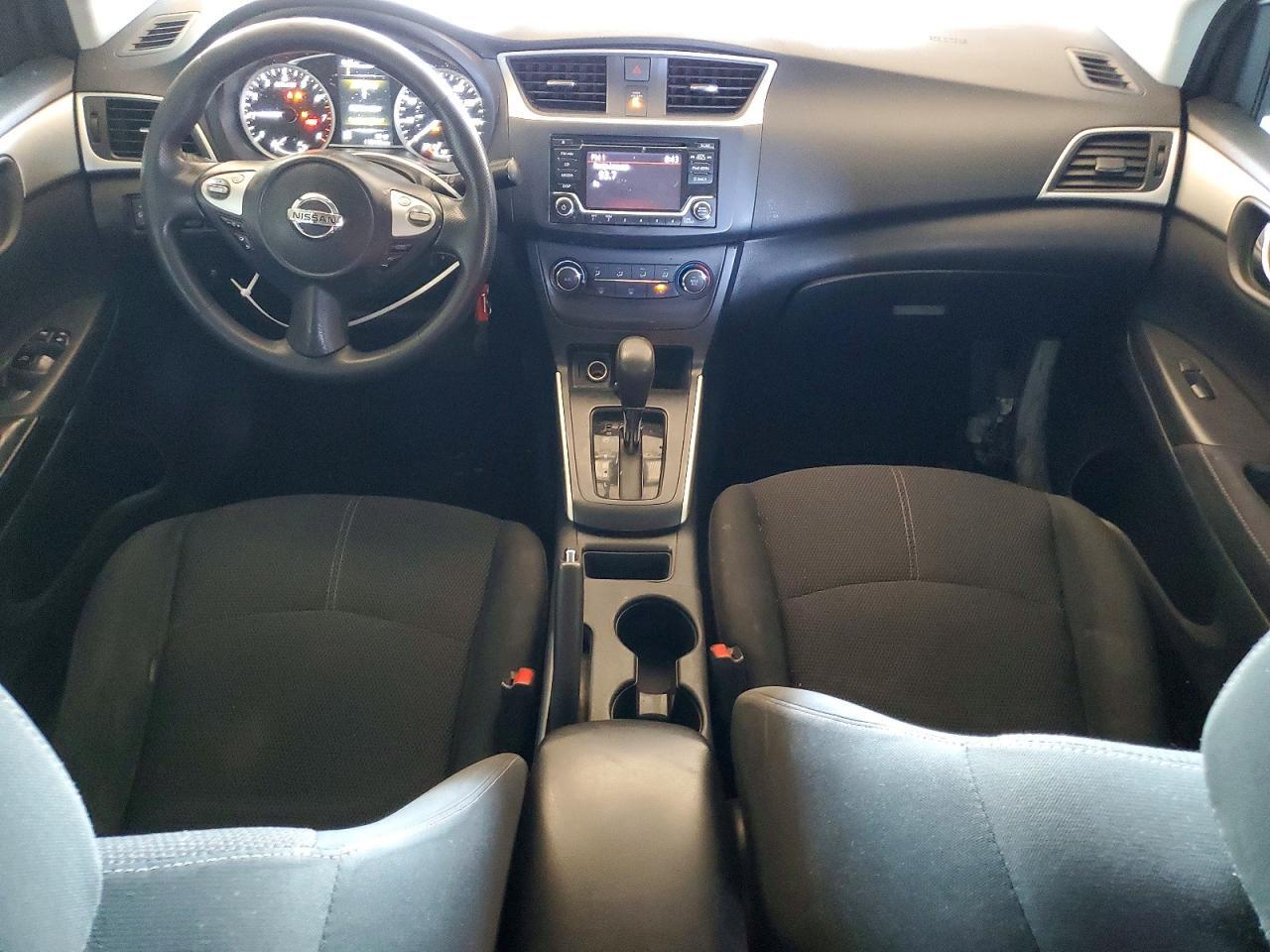 2018 NISSAN SENTRA S — Фото 8 из 12