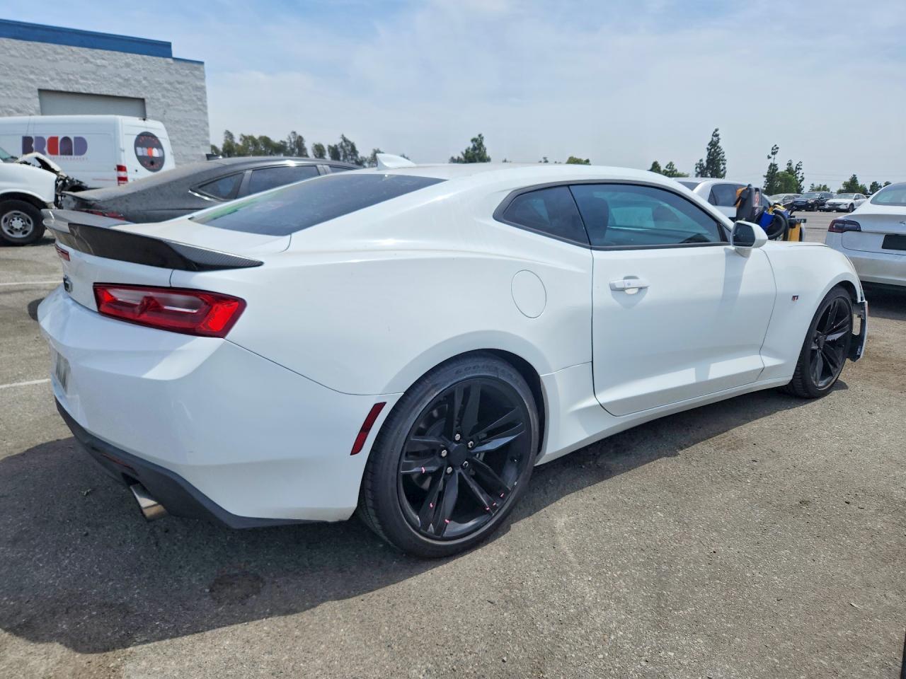 2018 CHEVROLET CAMARO LT — Фото 3 из 13