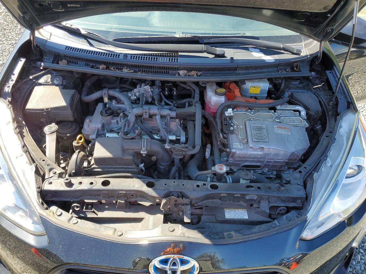 2017 TOYOTA PRIUS C TWO — Фото 12 из 14
