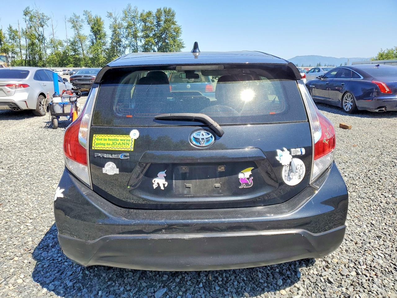 2017 TOYOTA PRIUS C TWO — Фото 6 из 14