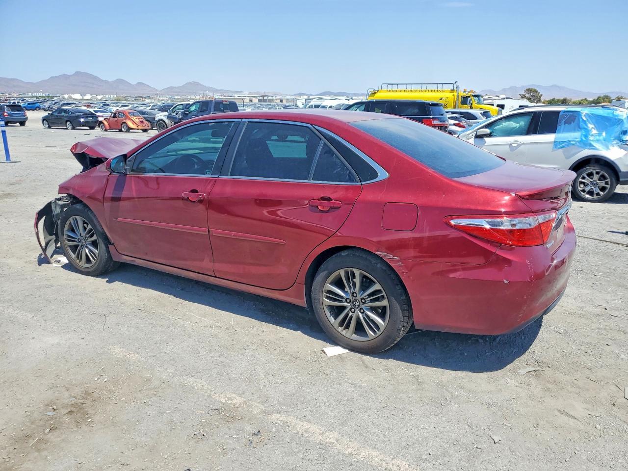 2017 TOYOTA CAMRY SE — Фото 2 из 12