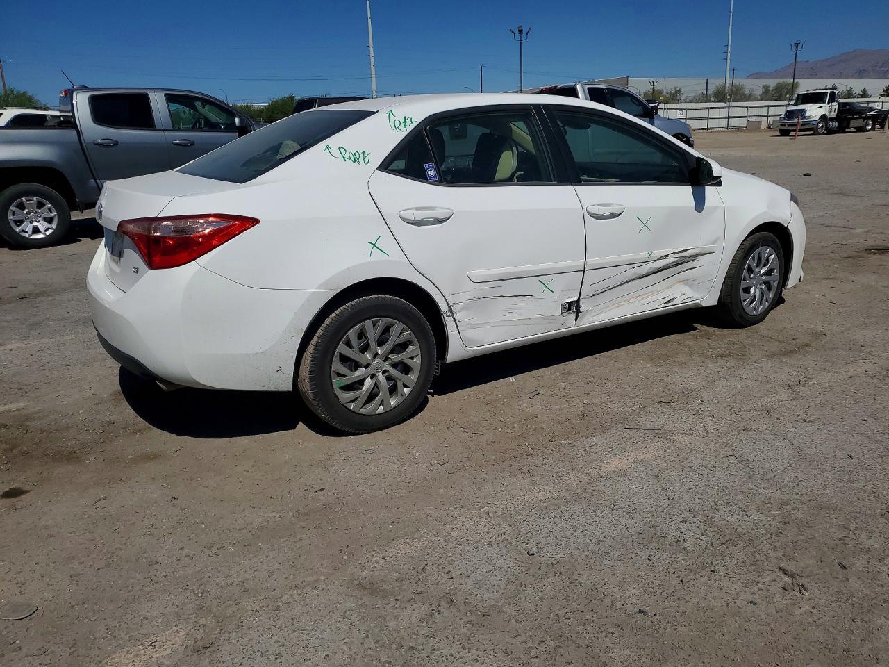 2017 TOYOTA COROLLA LE — Фото 3 из 12