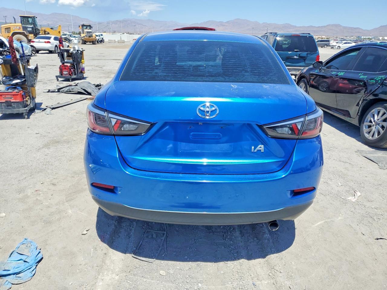 2017 TOYOTA YARIS IA BASE — Фото 6 из 12